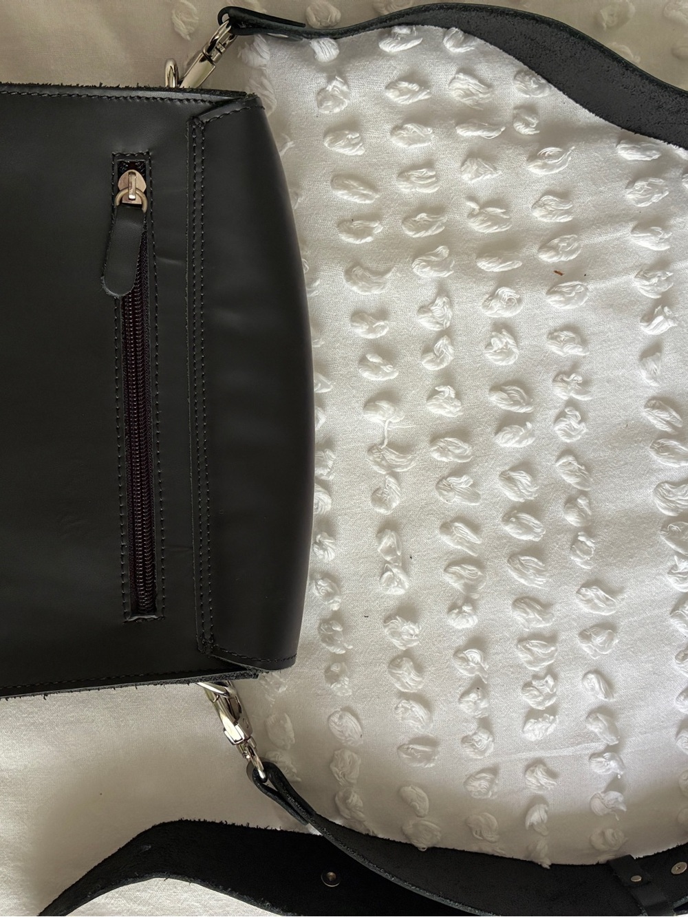 Black Leather Envelope Crossbody Bag - Picture 6 of 11